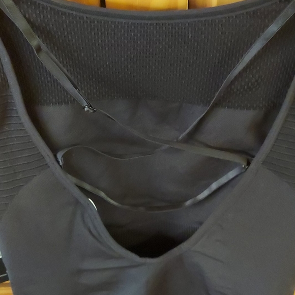 Nike - Picture 7 of 15